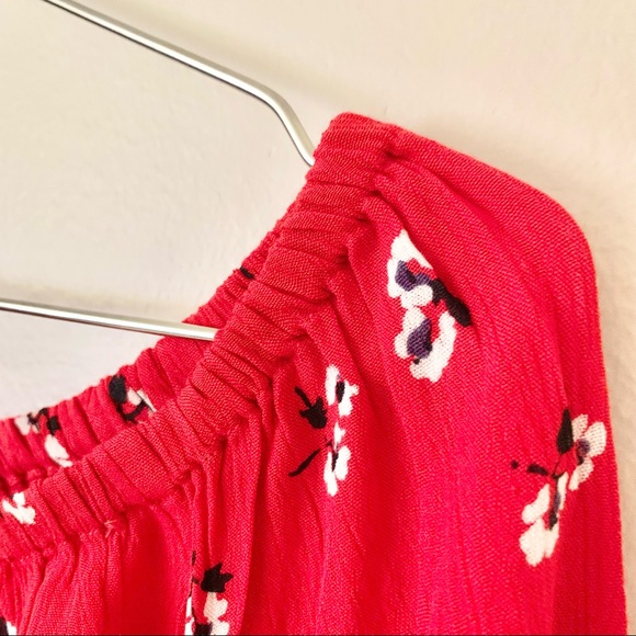| billabong • red hot floral flare sleeve crop top • medium | - Picture 9 of 12